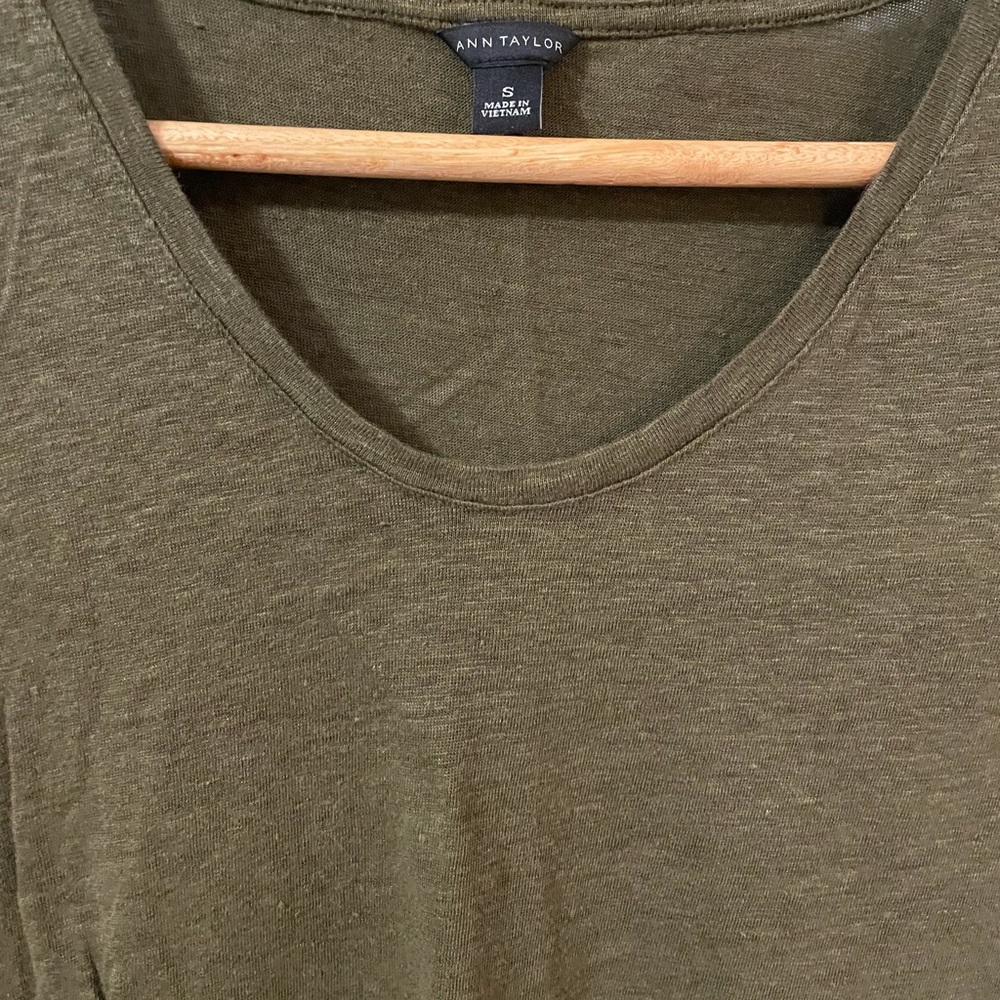 Ann Taylor Top - Picture 3 of 6